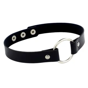 Choker Halsband mit Ring in Leder Optik